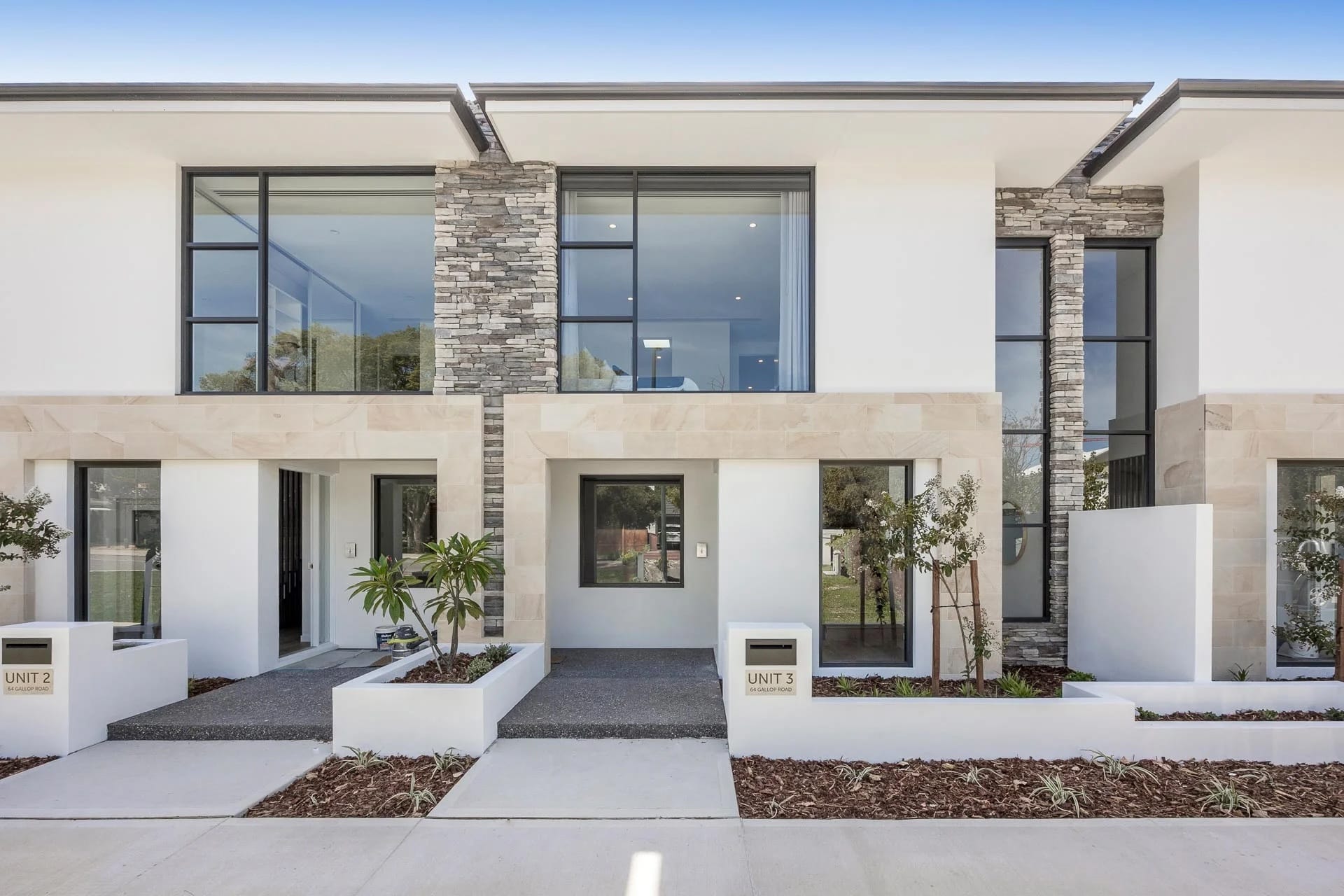Townhouses with Basement
